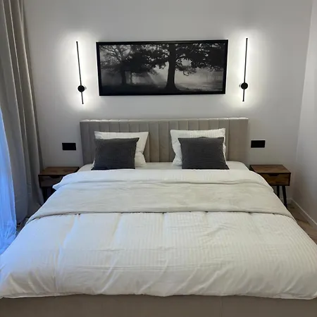 Lux 3 Bedroom *