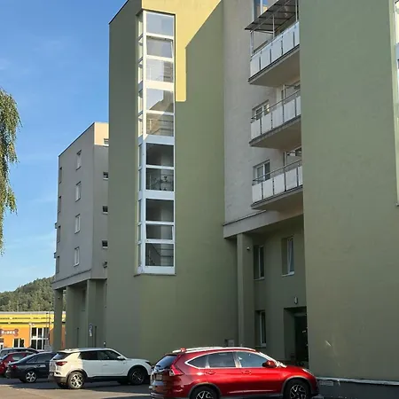 Lux 3 Bedroom Apartment With Free Parking Trenčín