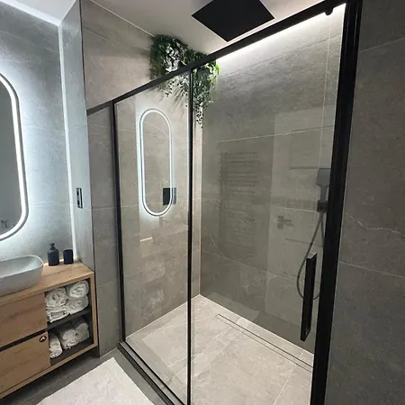 Lux 3 Bedroom