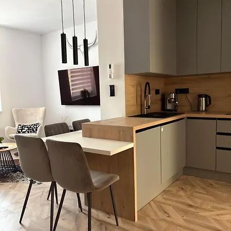 Lux 3 Bedroom 公寓 *